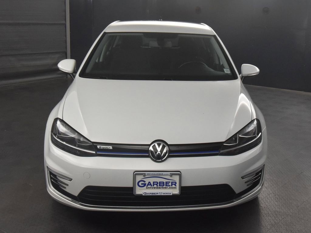 Used 2019 Volkswagen e-Golf e-Golf SE with VIN WVWKR7AU4KW911683 for sale in Rochester, NY