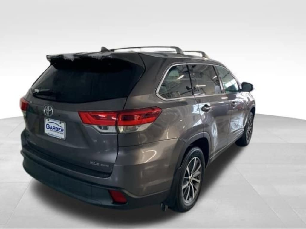 Used 2019 Toyota Highlander XLE SUV