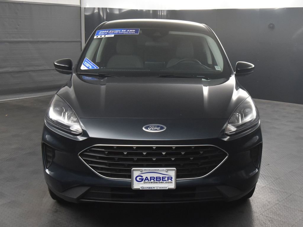 2022 Ford Escape SE photo 2