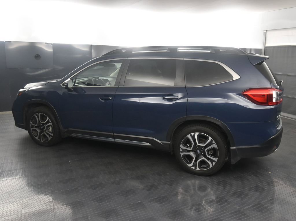 2023 Subaru Ascent Limited photo 3