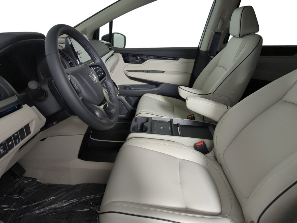 2026 Honda Odyssey Touring - Photo 12