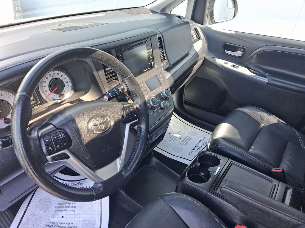 Used 2019 Toyota Sienna SE Van