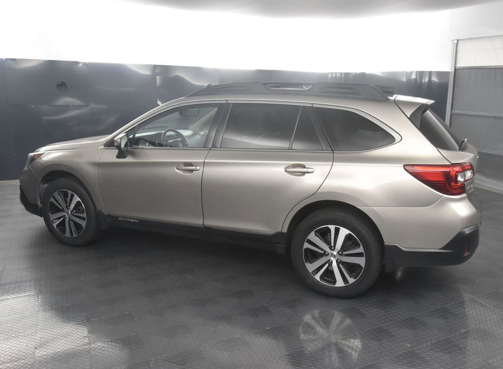 2018 Subaru Outback 2.5i photo 3