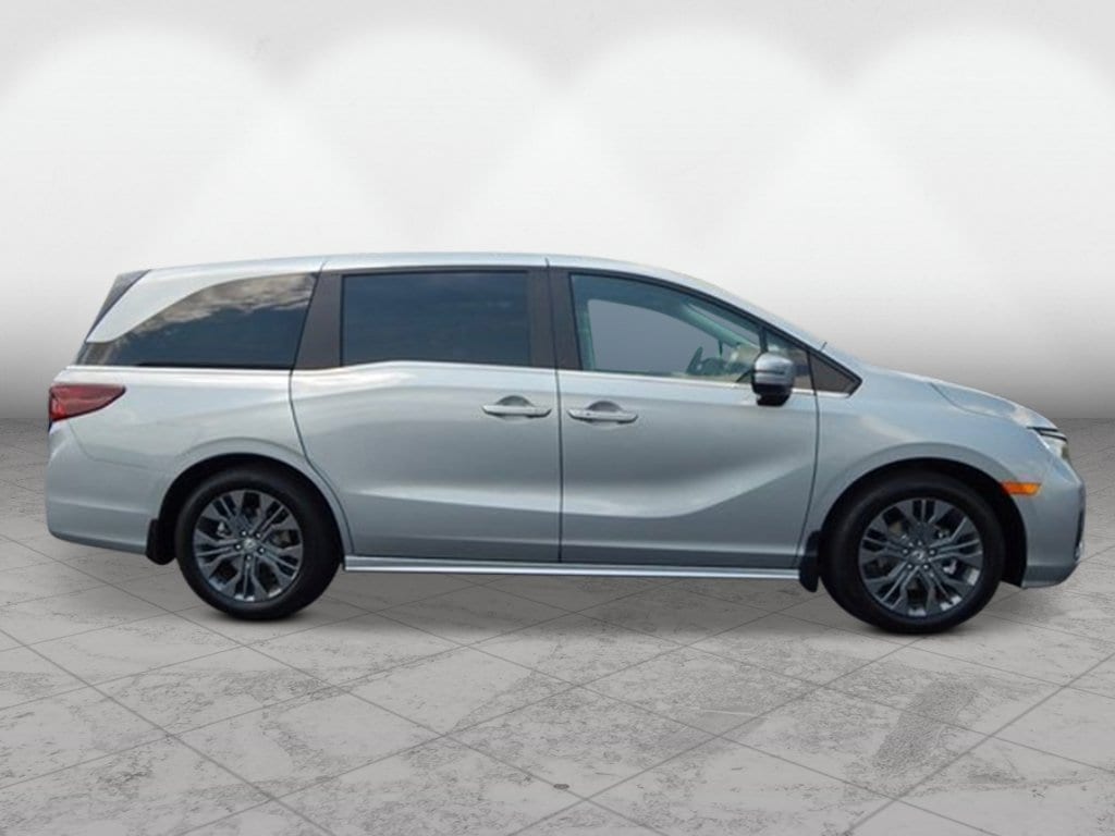 2026 Honda Odyssey Touring - Photo 6