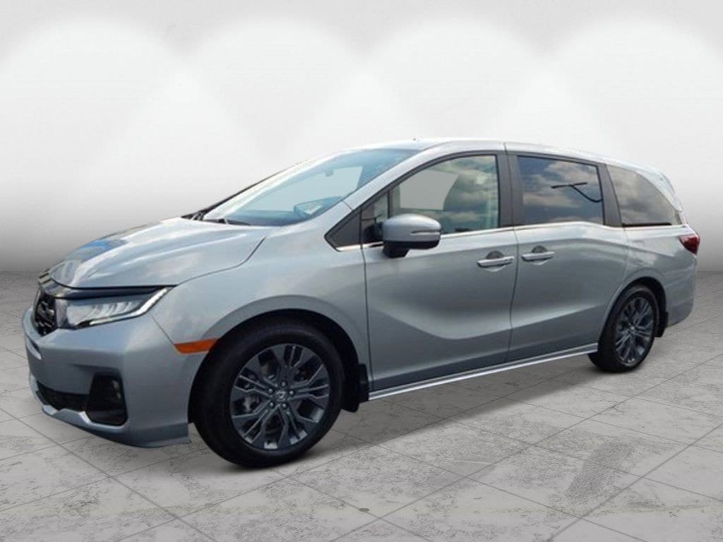 2026 Honda Odyssey Touring's photo