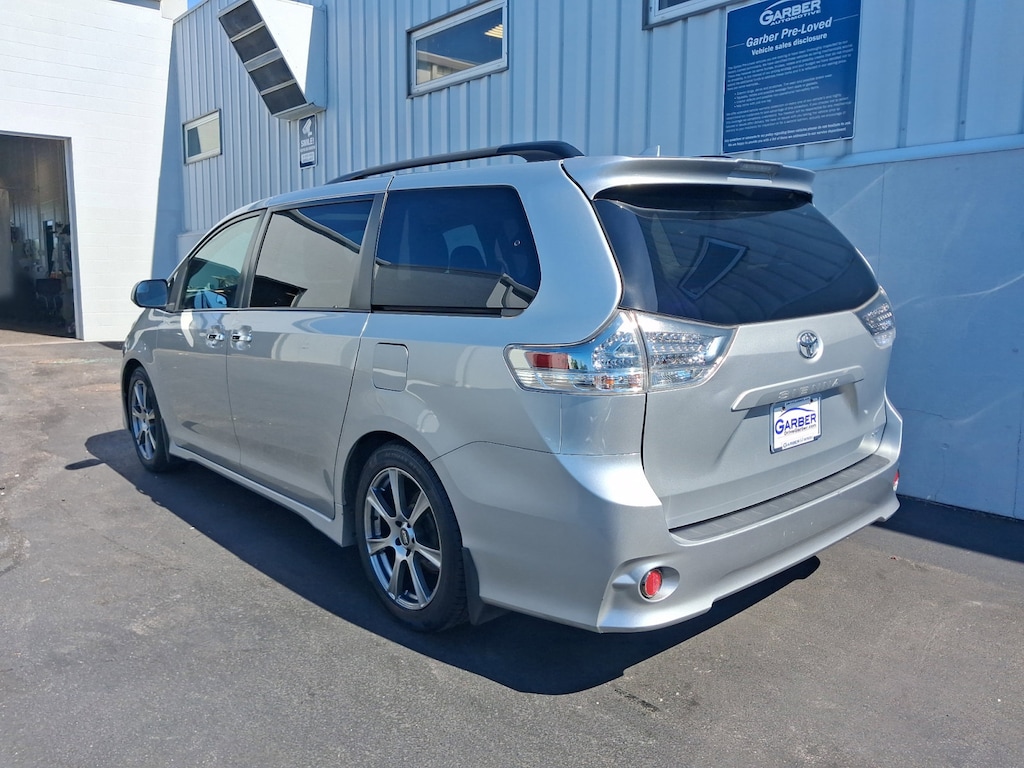 Used 2019 Toyota Sienna SE Van