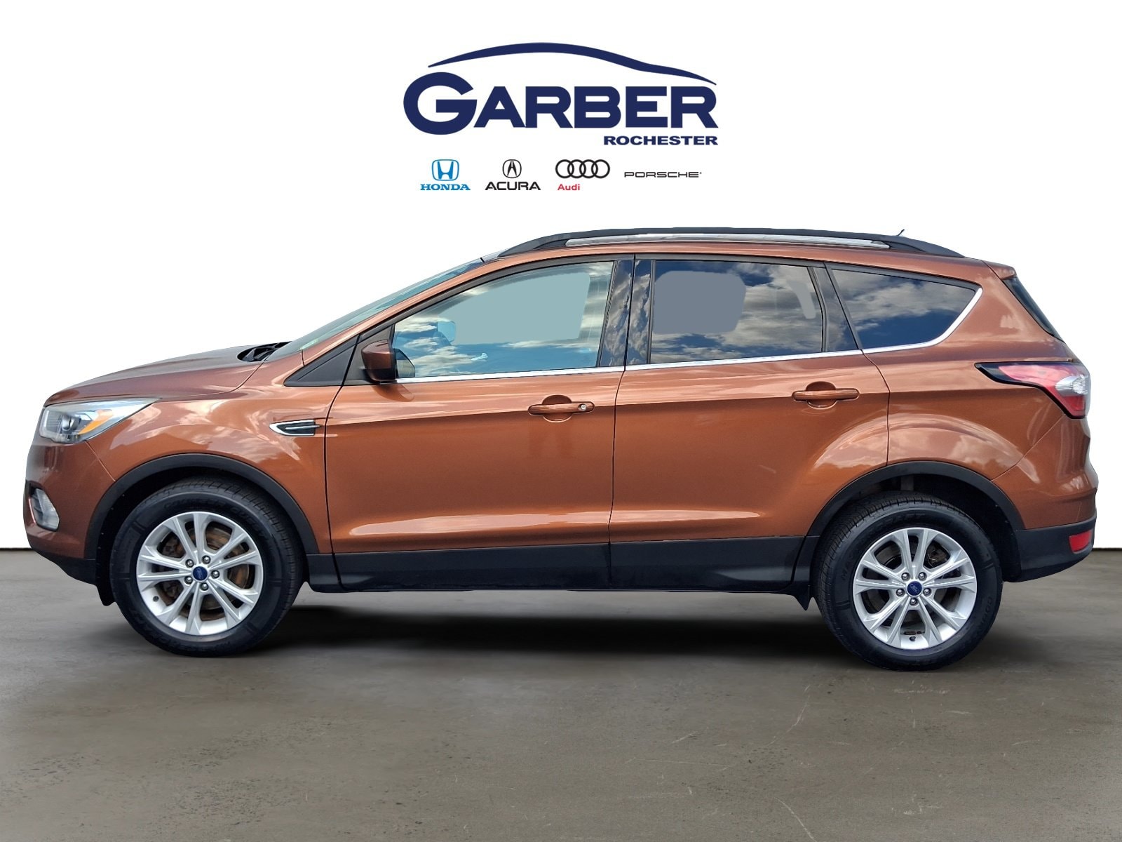 Used 2017 Ford Escape SE with VIN 1FMCU9GD1HUA56639 for sale in Rochester, NY