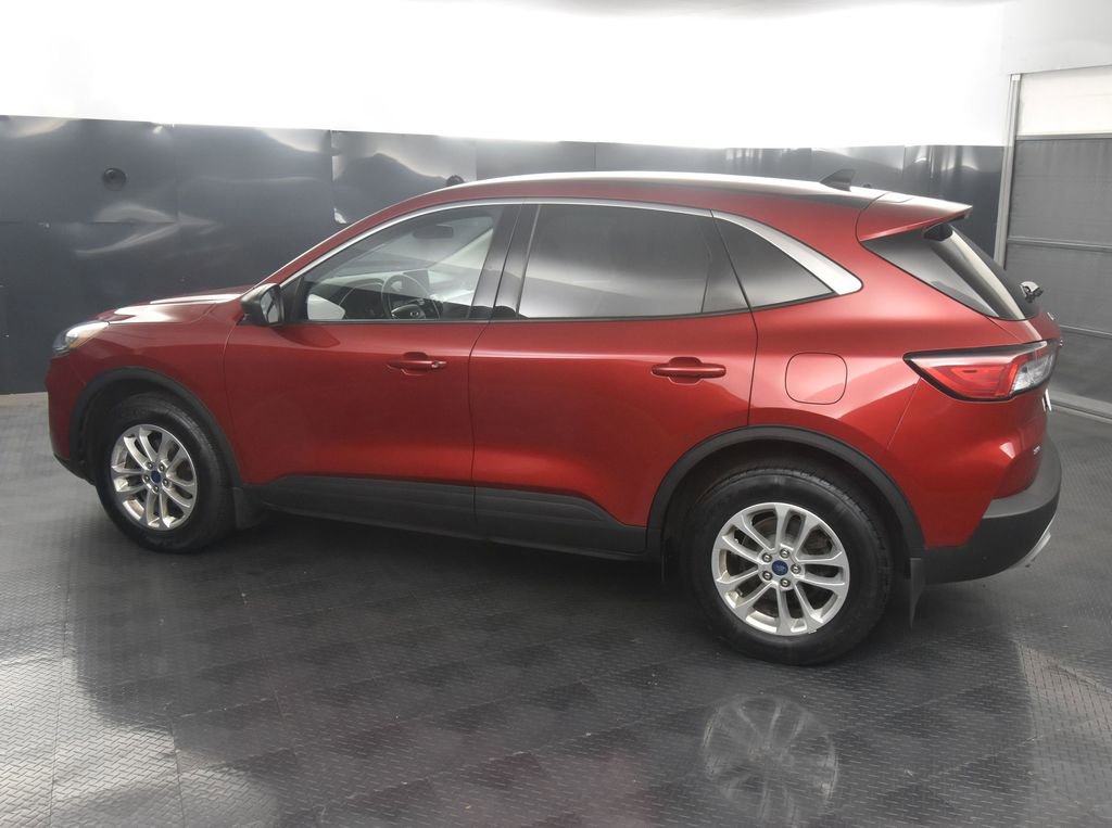 2022 Ford Escape SE photo 3