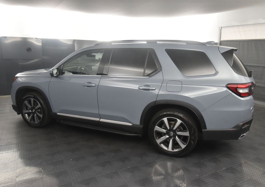 Certified 2025 Honda Pilot Touring SUV