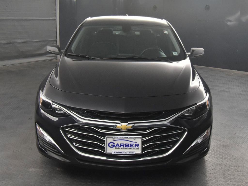 2022 Chevrolet Malibu LS photo 2