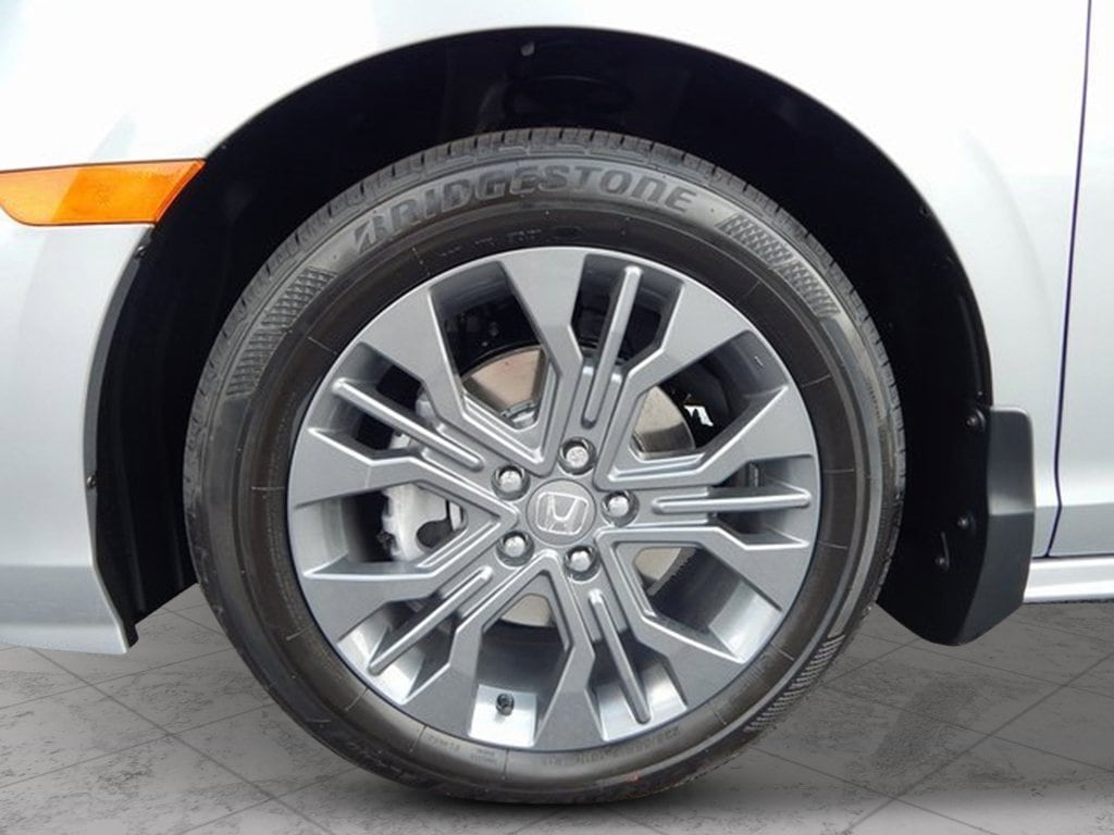 2026 Honda Odyssey Touring - Photo 9