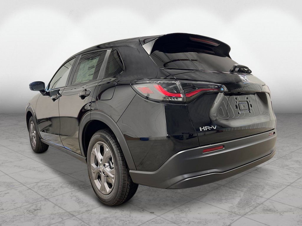2026 Honda HR-V LX photo 3