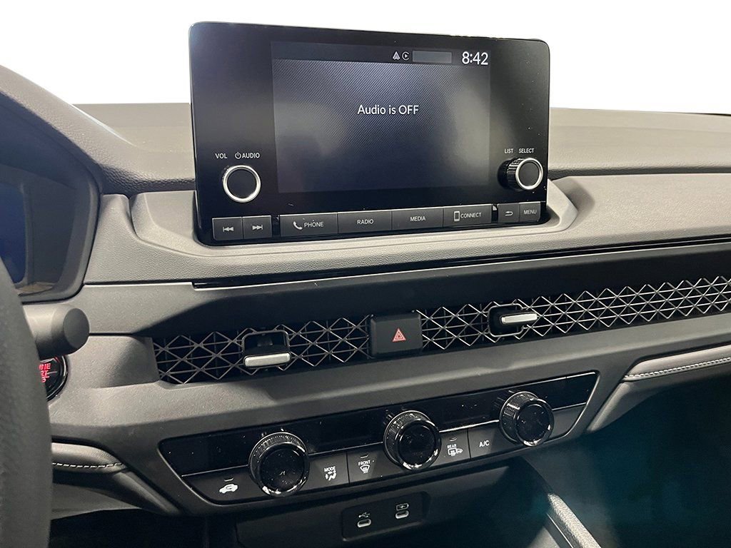 2025 Honda Accord SE - Photo 19