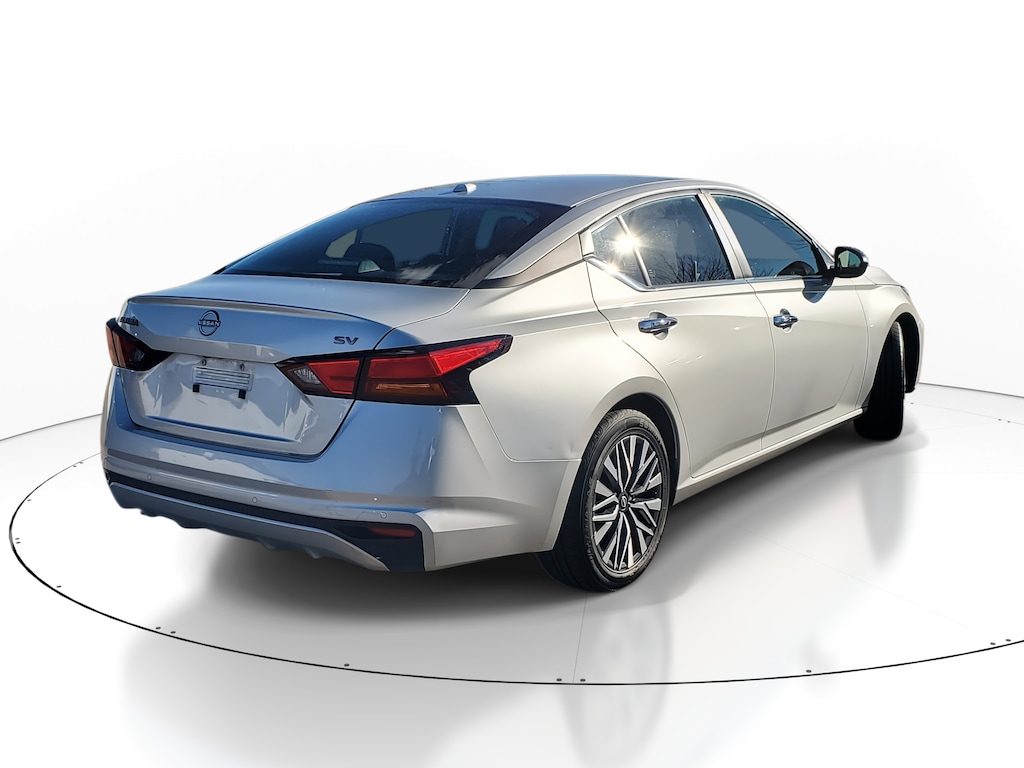 Used 2024 Nissan Altima 2.5 SV Sedan