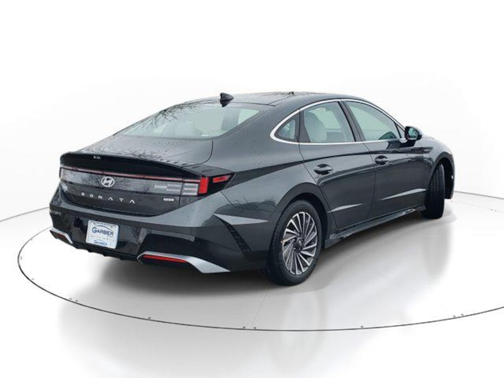 New 2026 Hyundai Sonata Hybrid SEL Sedan