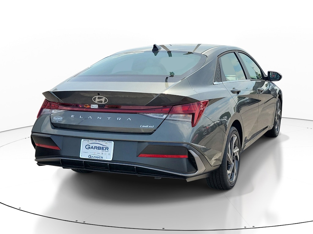 New 2026 Hyundai Elantra Limited Sedan