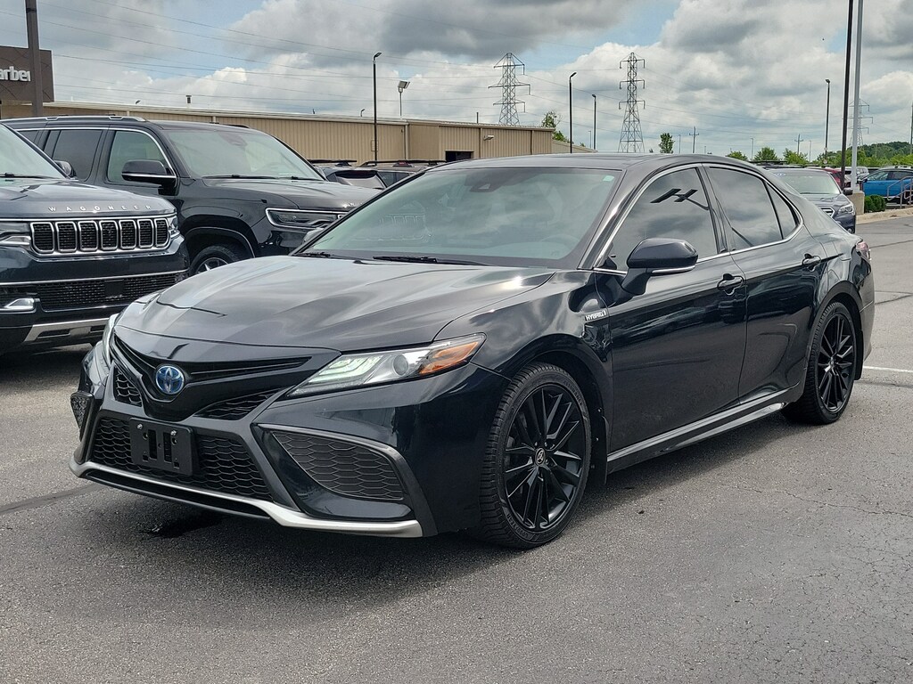 Used 2021 Toyota Camry Hybrid XSE Sedan