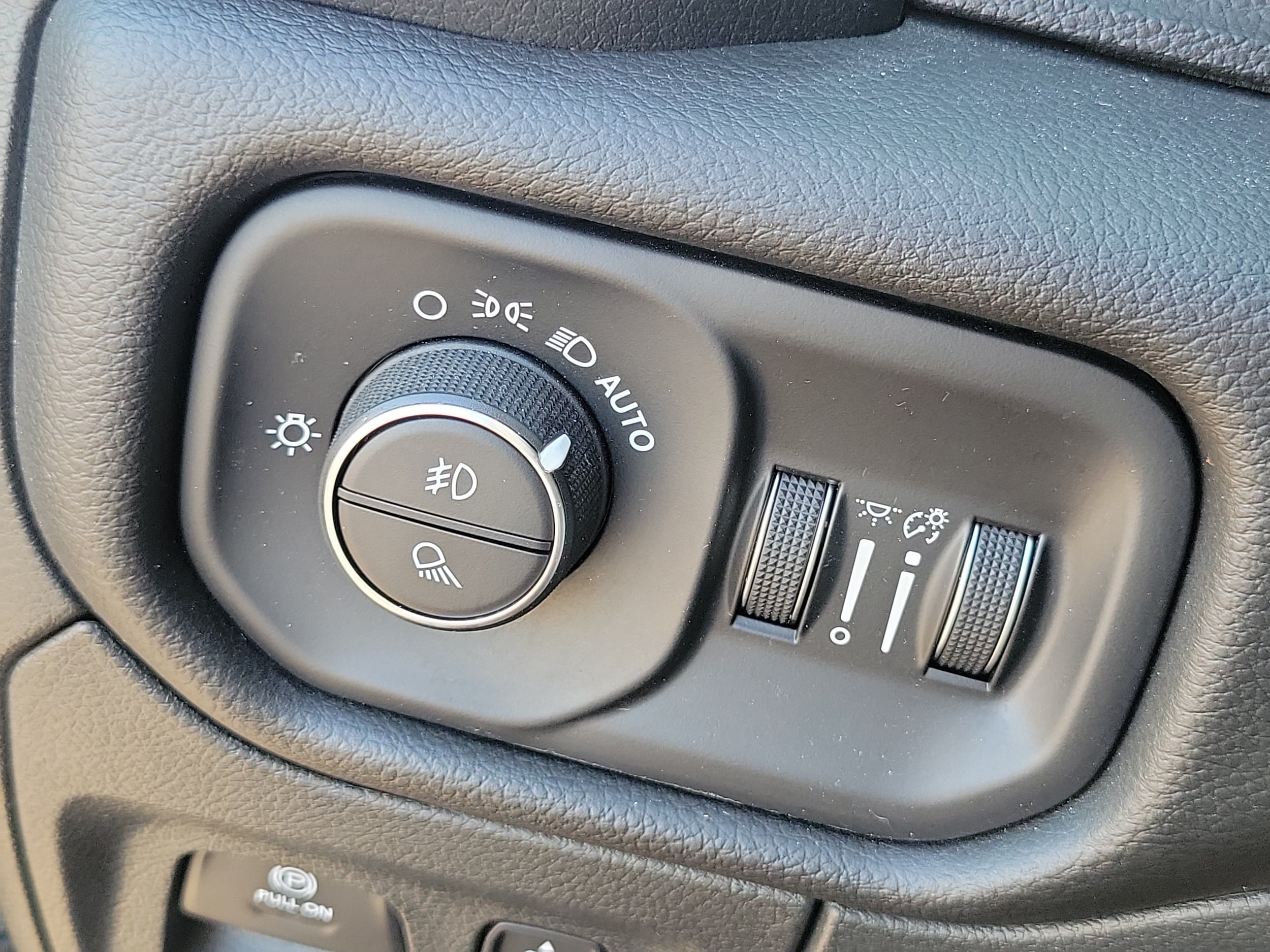 2023 RAM Ram 1500 Pickup Laramie - Photo 8
