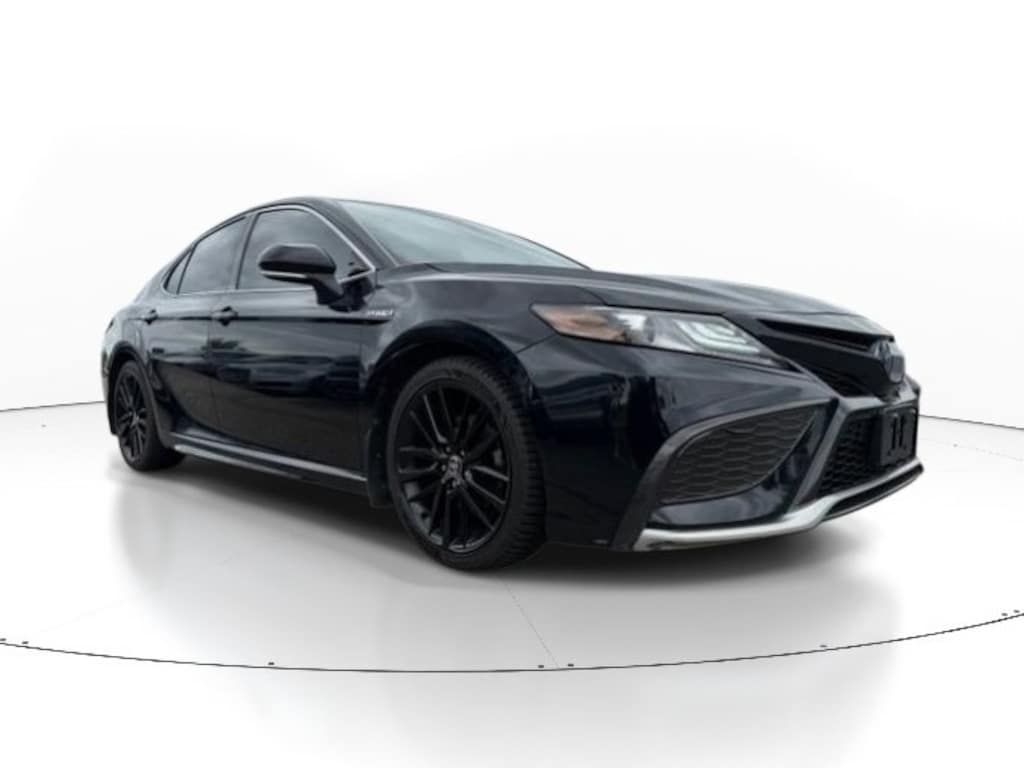 Used 2021 Toyota Camry Hybrid XSE Sedan