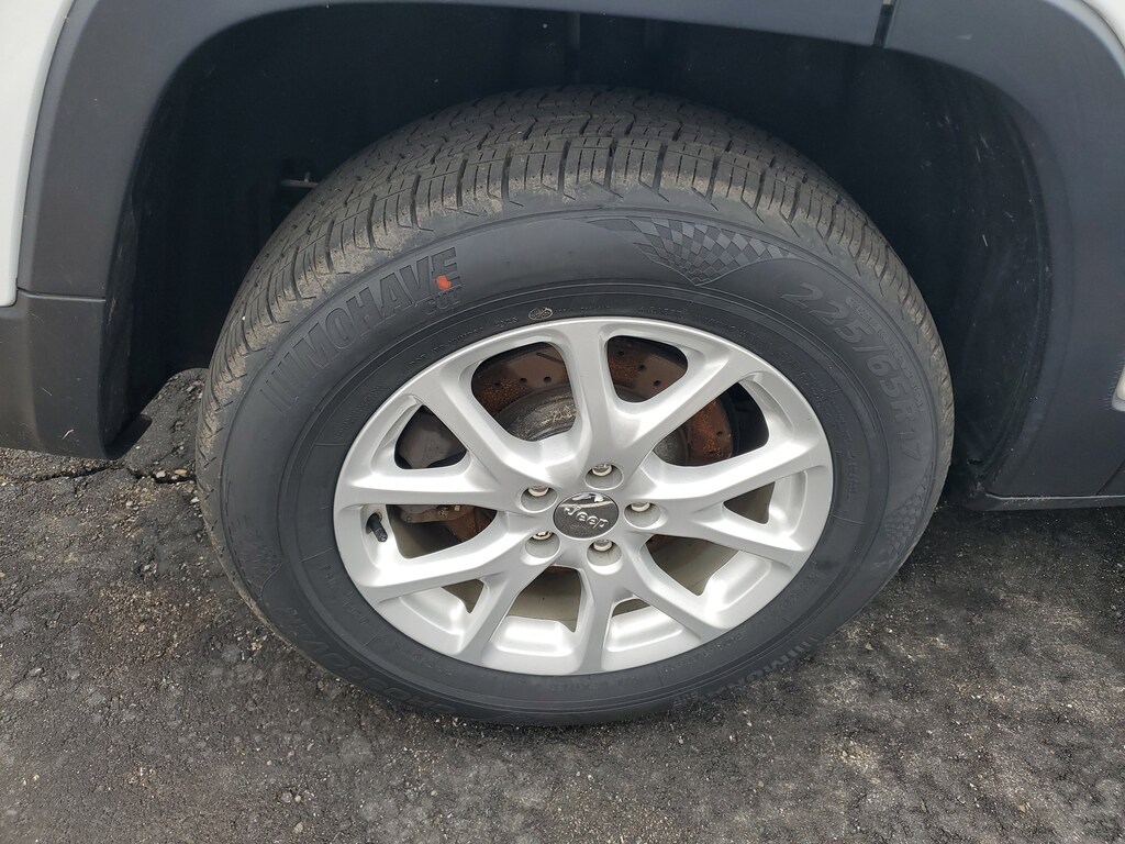 Used 2015 Jeep Cherokee Latitude SUV