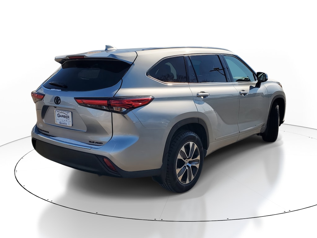 Used 2021 Toyota Highlander XLE SUV