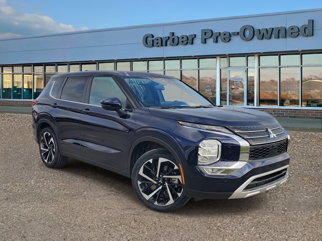 Used 2024 Mitsubishi Outlander SE SUV