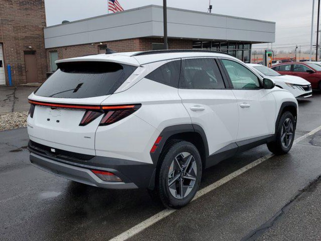 New 2026 Hyundai Tucson SEL Premium AWD SUV