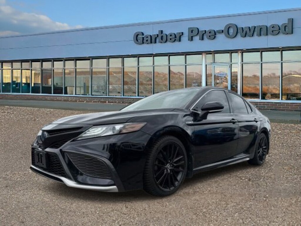 Used 2021 Toyota Camry Hybrid XSE Sedan