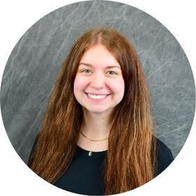 Staff member Elizabeth Taylor from ID_c67915