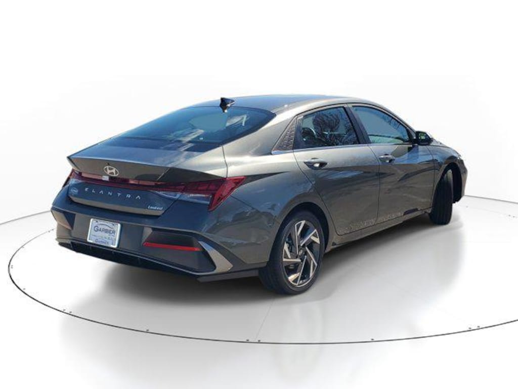 New 2026 Hyundai Elantra Limited Sedan