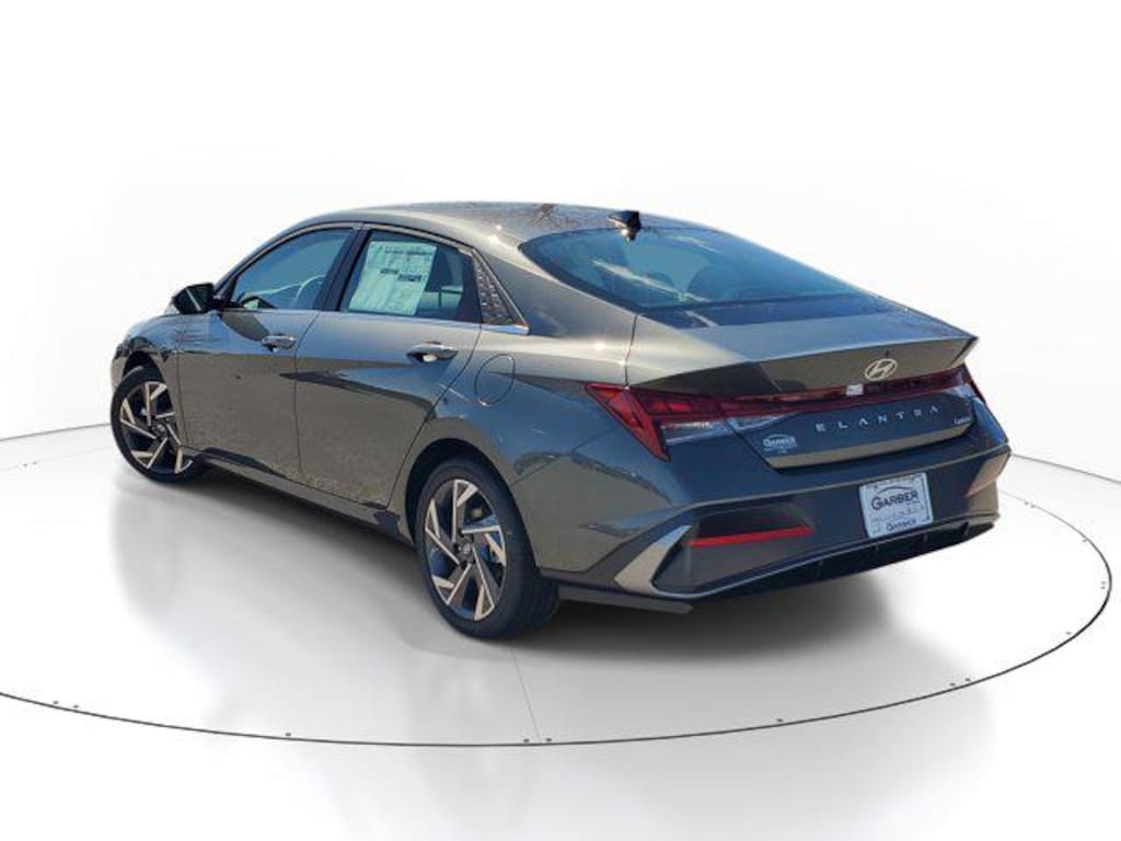 New 2026 Hyundai Elantra Limited Sedan