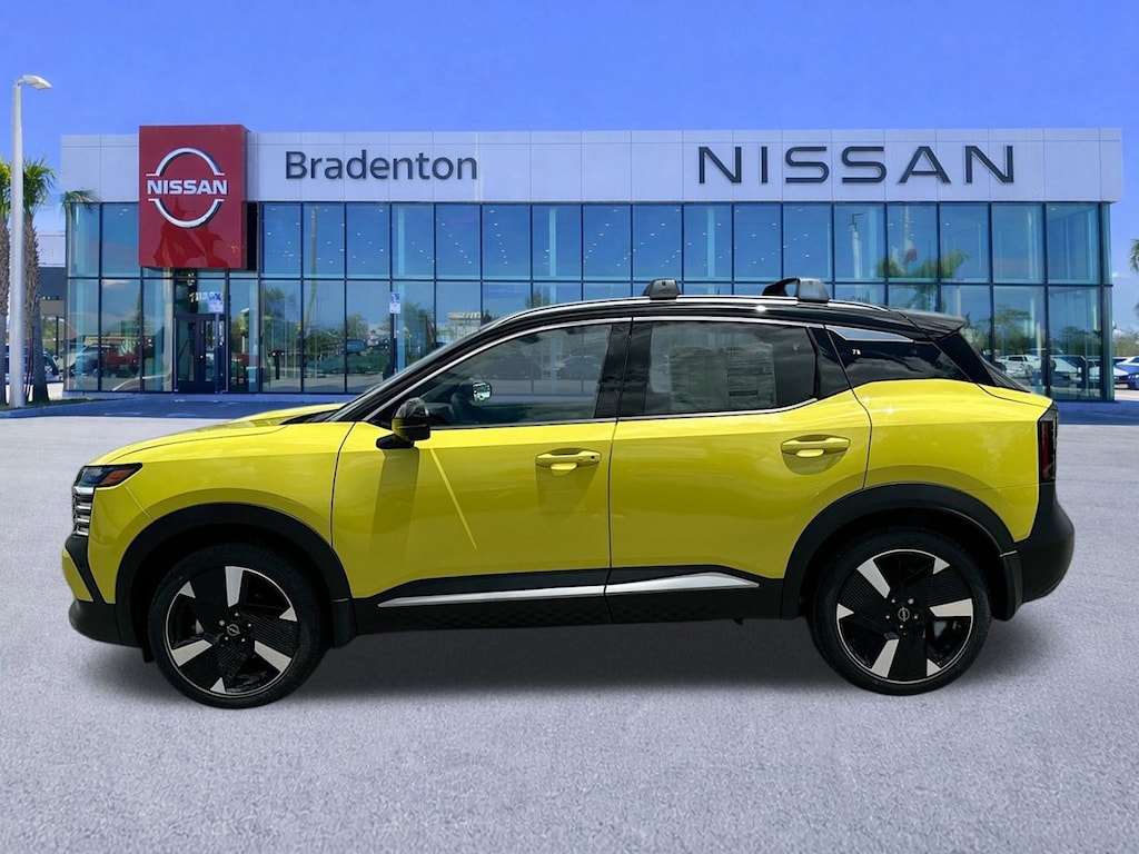 New 2025 Nissan Kicks SR SUV