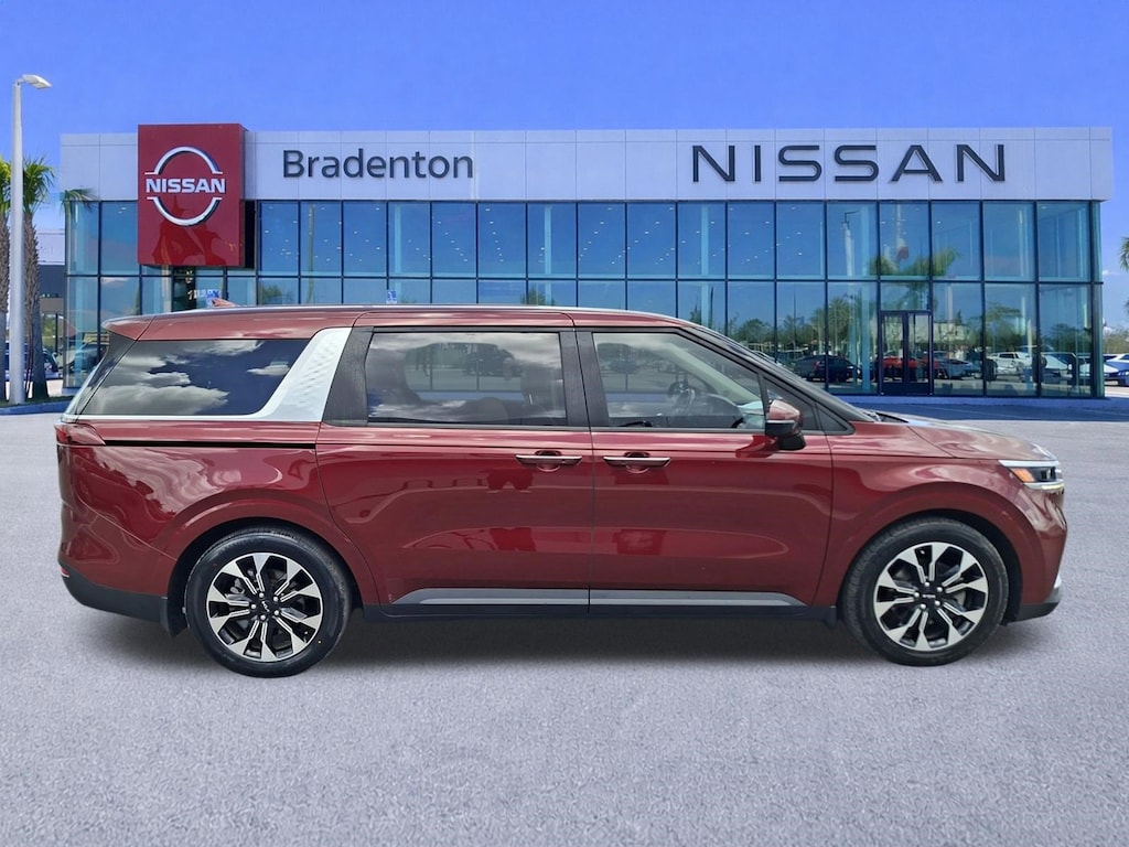 Used 2022 Kia Carnival EX MPV