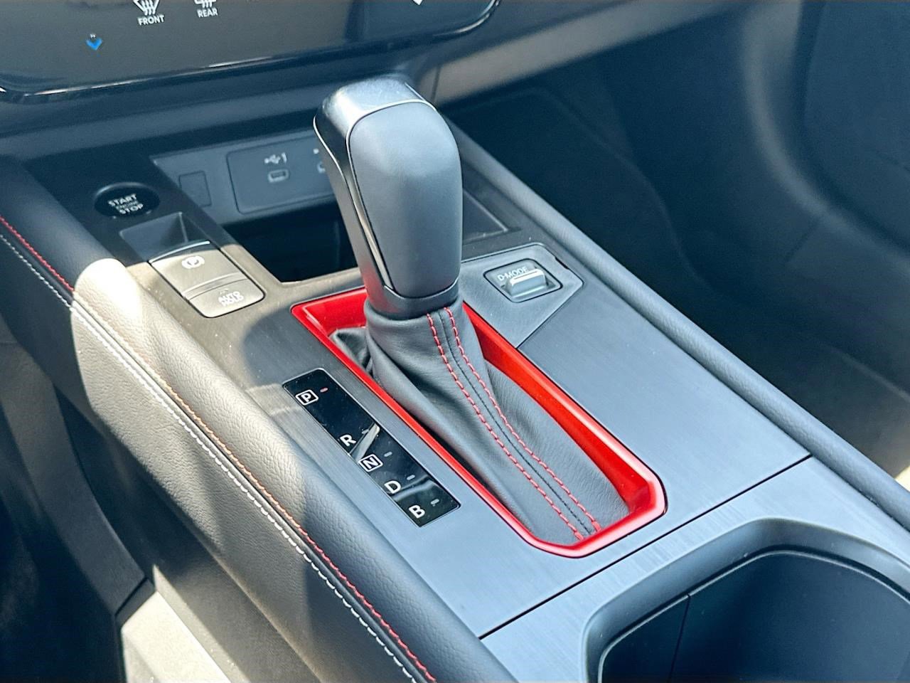 2025 Nissan Kicks SR - Photo 11
