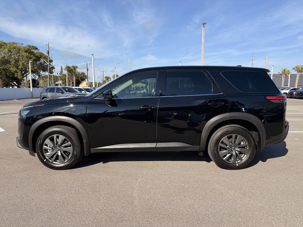 New 2025 Nissan Pathfinder S SUV