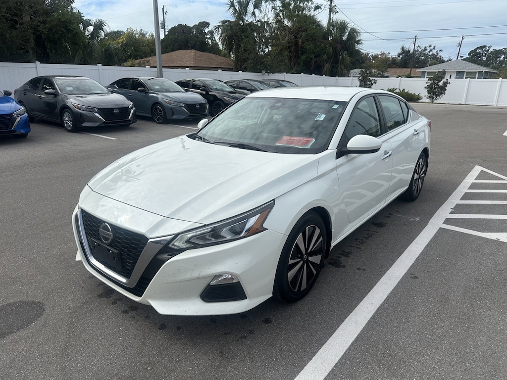 Used 2021 Nissan Altima 2.5 SV Sedan