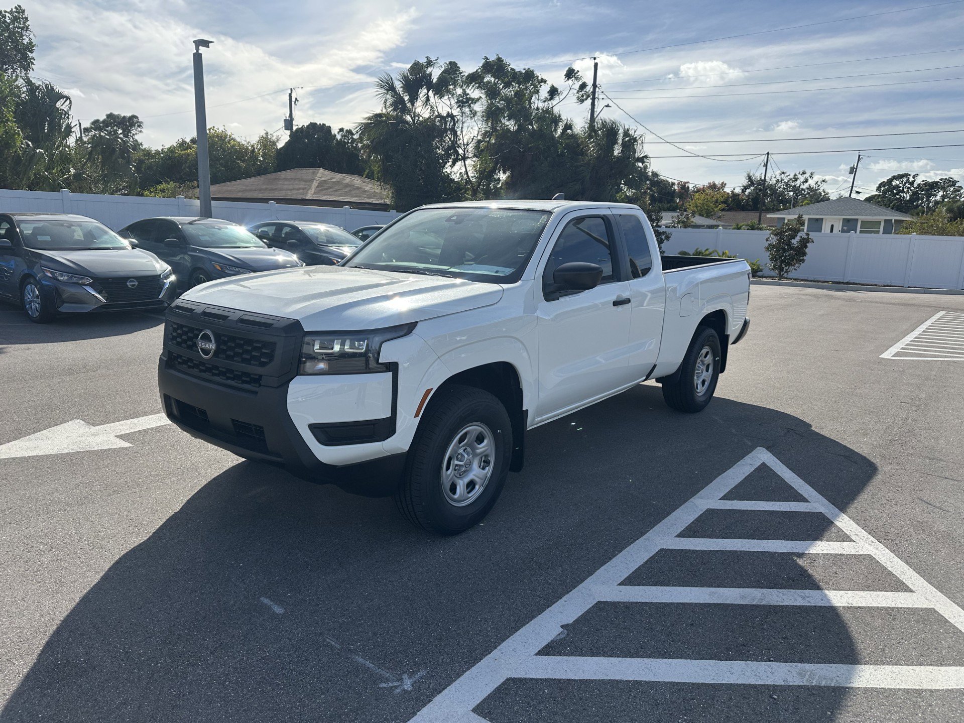 2026 Nissan Frontier S's photo