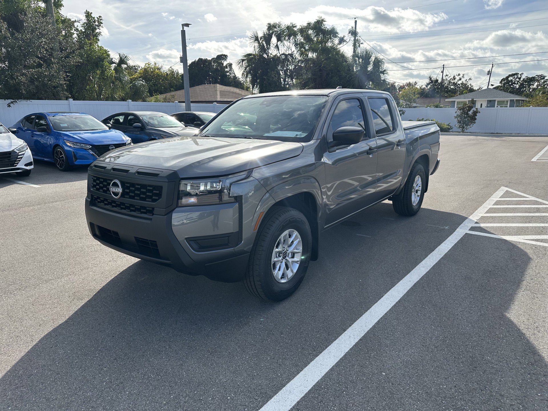 2026 Nissan Frontier S's photo