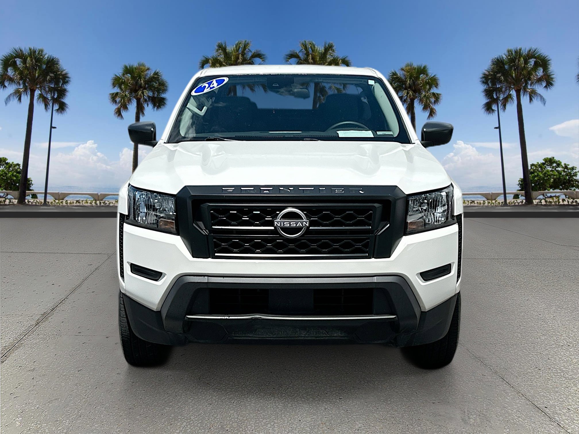 2024 Nissan Frontier S photo 2