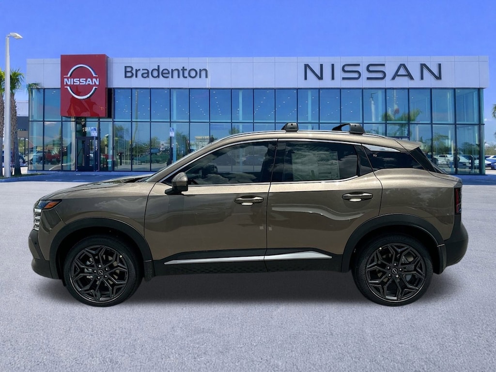 New 2025 Nissan Kicks SR SUV