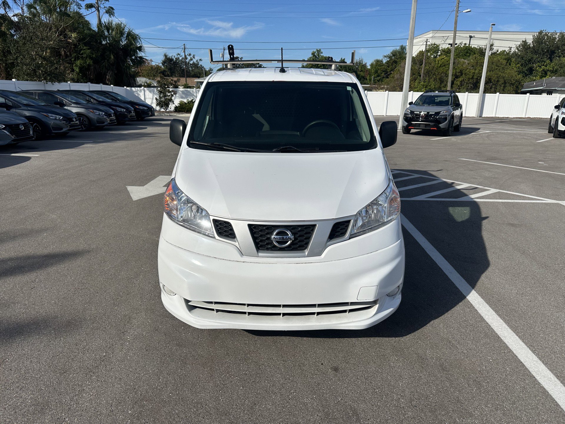 2020 Nissan NV200 S photo 2