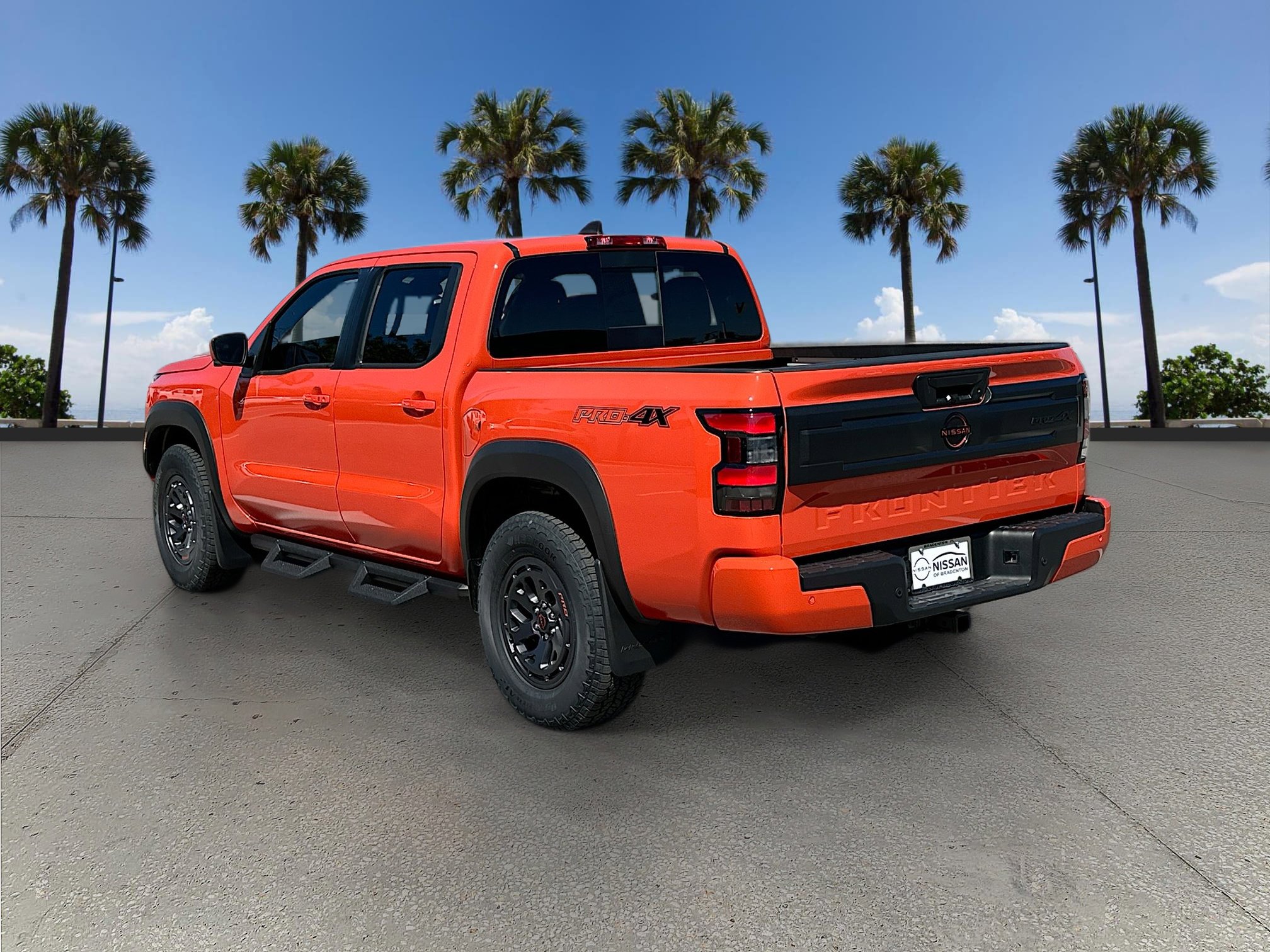 2025 Nissan Frontier PRO-4X photo 4