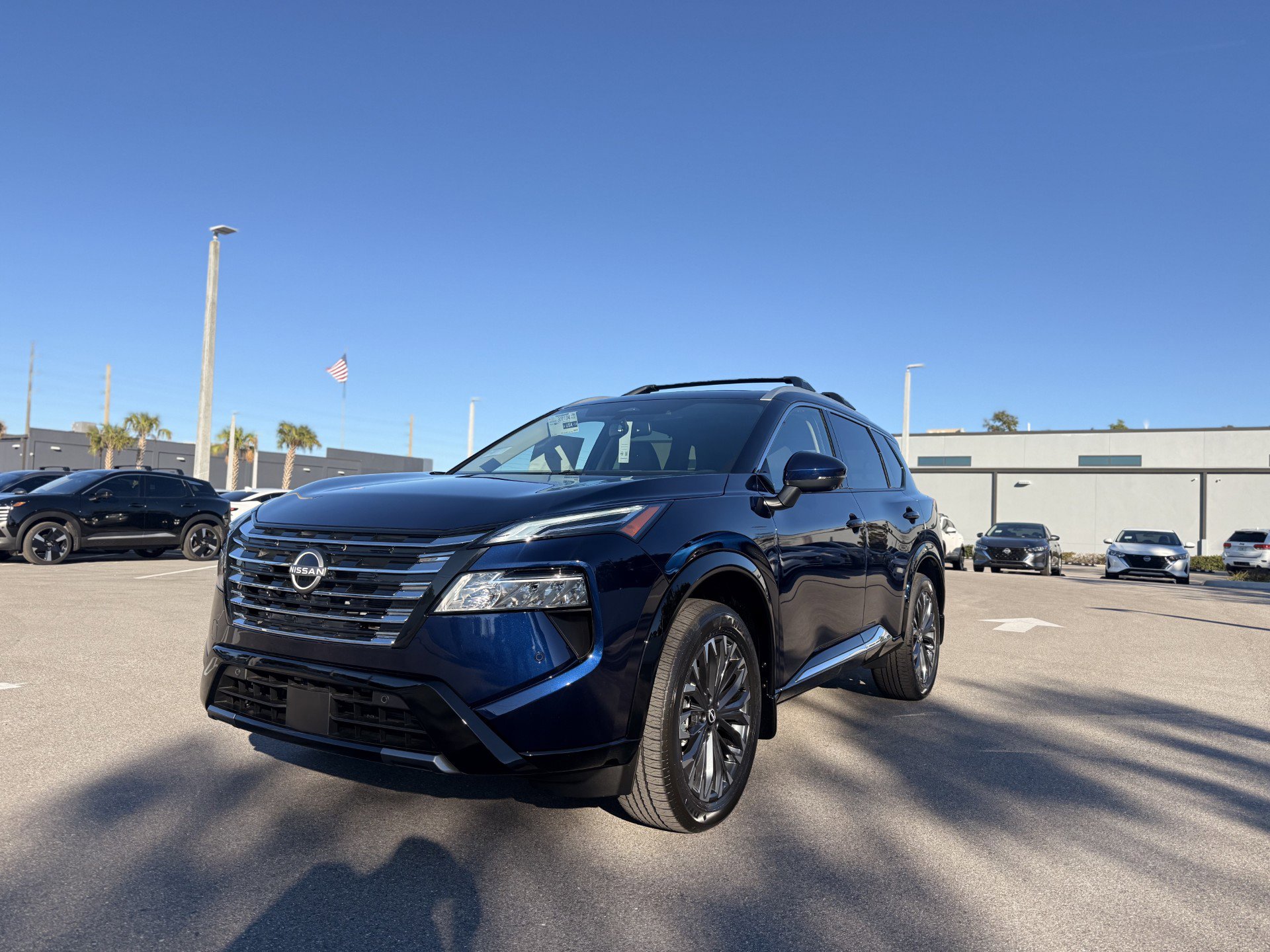 2026 Nissan Rogue Platinum's photo