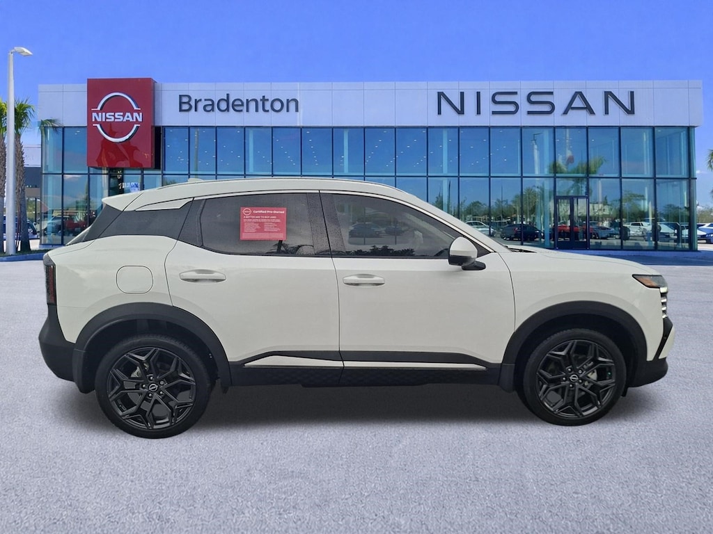 Used 2025 Nissan Kicks SR SUV