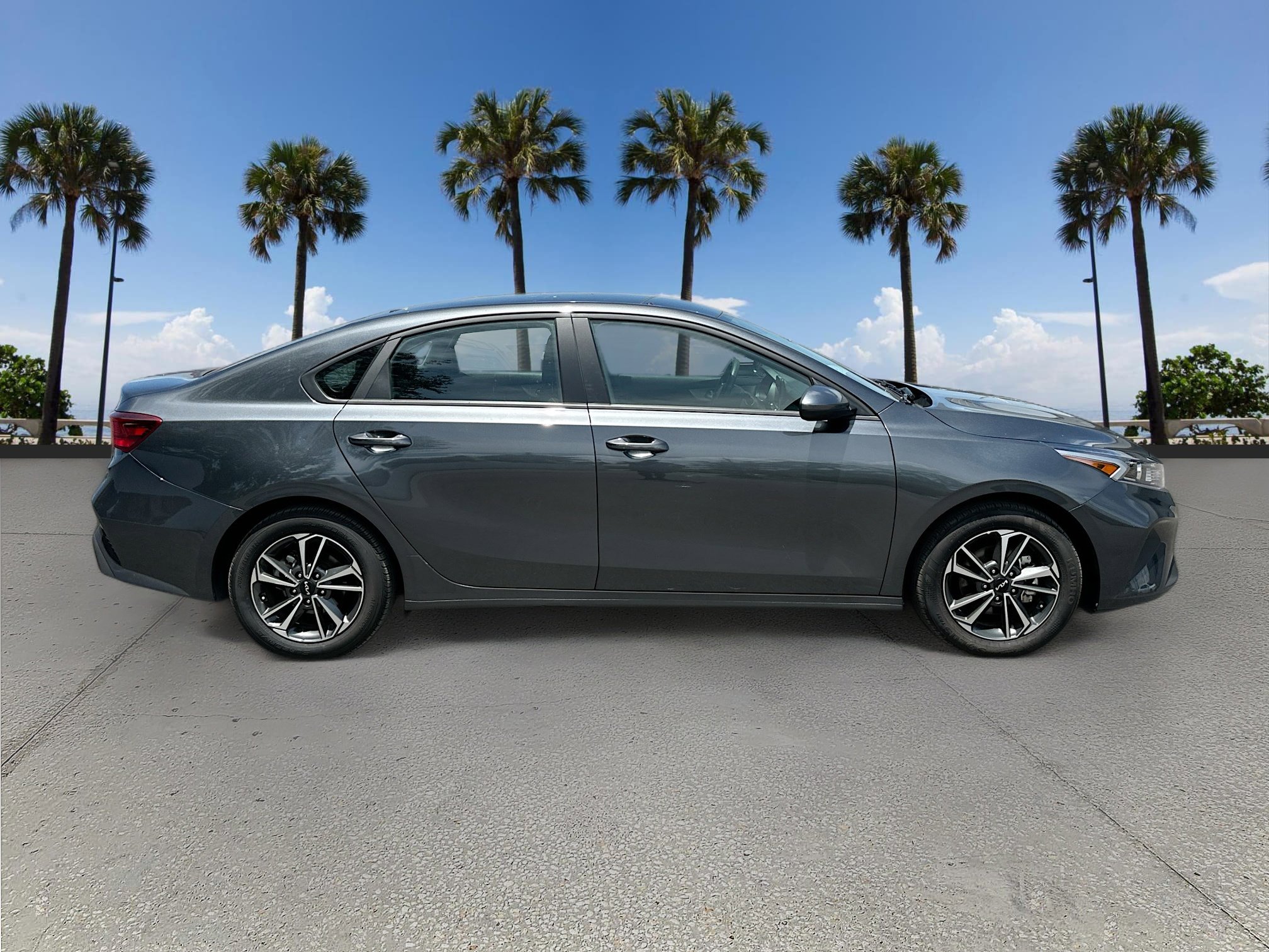 2024 Kia Forte LXS photo 4