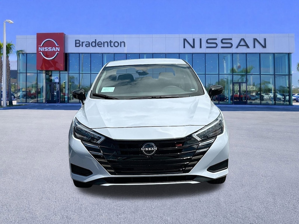 New 2025 Nissan Versa 1.6 SR Sedan