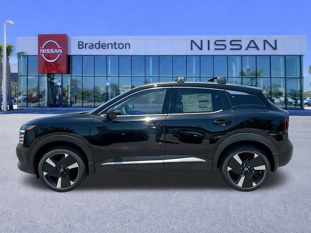 New 2025 Nissan Kicks SR SUV