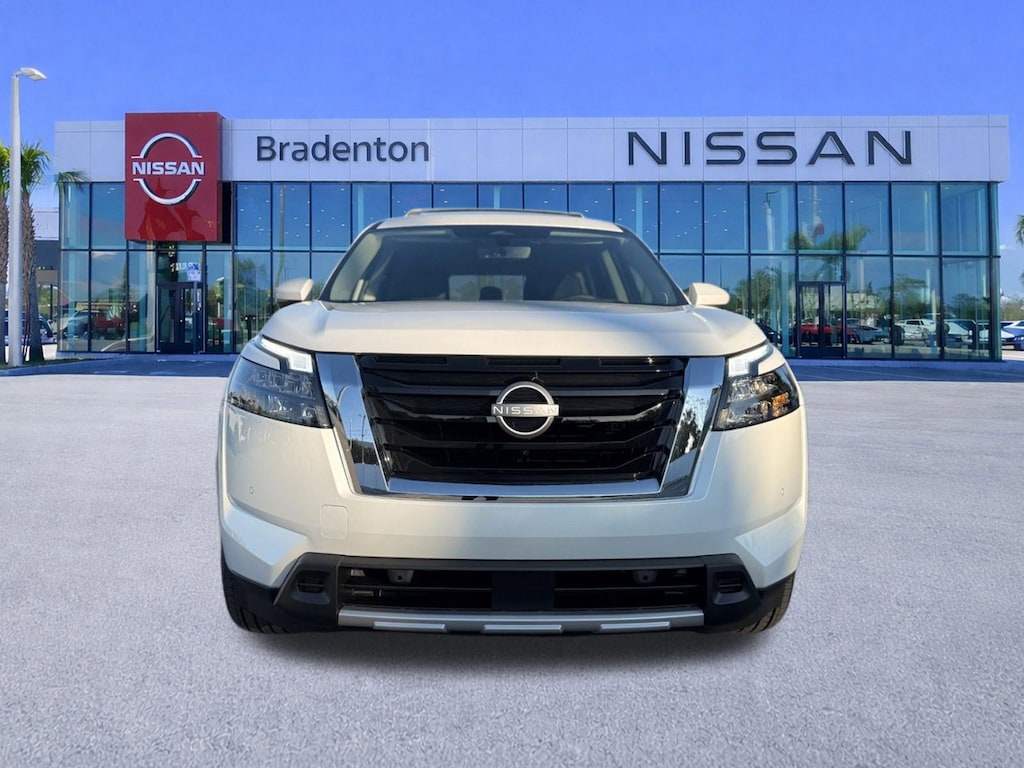New 2025 Nissan Pathfinder Platinum SUV