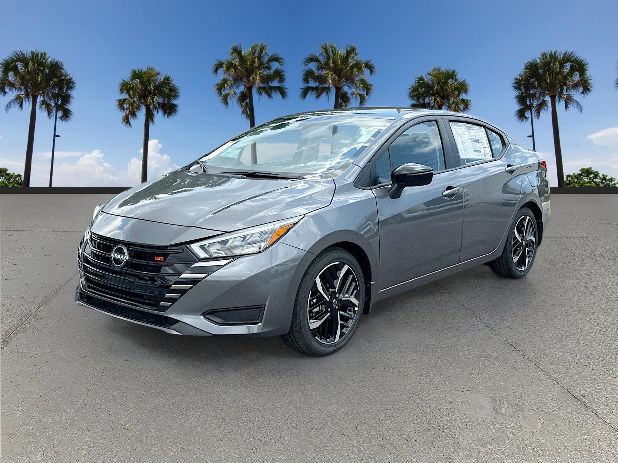 2025 Nissan Versa SR's photo
