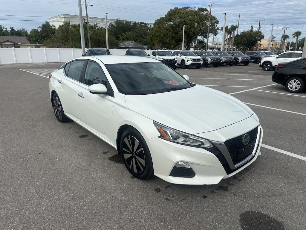 Used 2021 Nissan Altima 2.5 SV Sedan